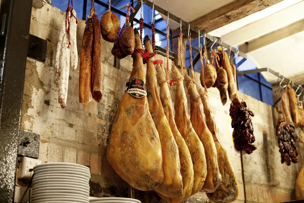 Pepito, King’s Cross — commercial and interiors photograph in King’s Cross, London, UK, frame 16 of 24.